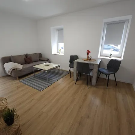 Schoene Gartenwohnung, Modern, W-lan Albstadt